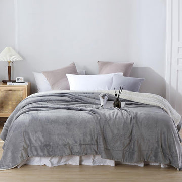Sherpa Blankets Light Grey - NANPIPERHOME